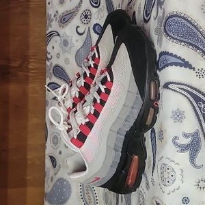 NIKE AIR MAX 95